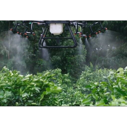 DJI Agras T30 Weinbau